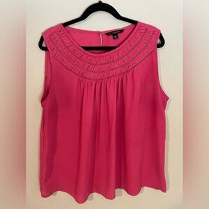ZAC & RACHEL - pink sleeveless flowy blouse with lovely neckline detail - XL